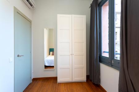 Apartamento en alquiler temporal con dos habitaciones y terraza en Les Tres Torres