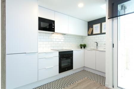 Apartamento ideal para compartilhar na rua Constitució com Olzinelles