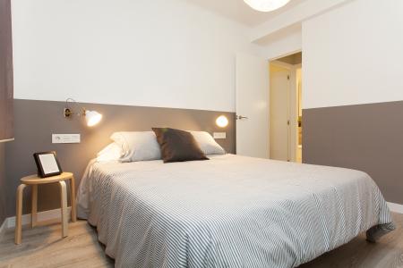 Apartamento ideal para compartilhar na rua Constitució com Olzinelles