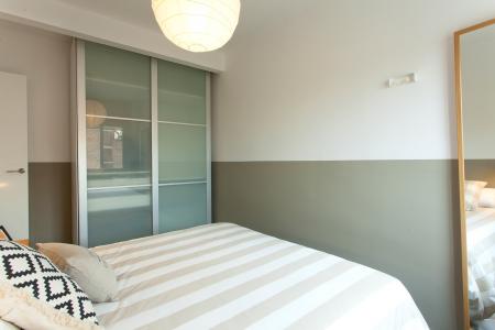 Apartamento ideal para compartilhar na rua Constitució com Olzinelles