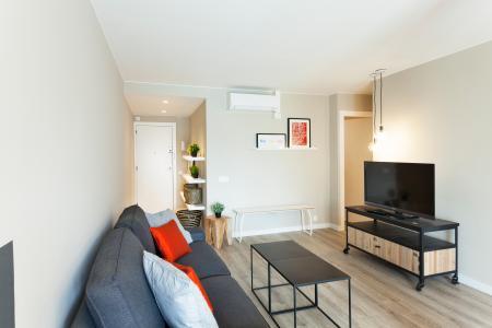 Apartamento ideal para compartilhar na rua Constitució com Olzinelles