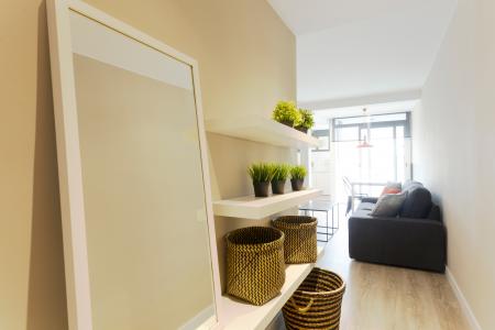 Apartamento ideal para compartilhar na rua Constitució com Olzinelles