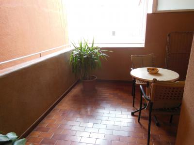 Appartement avec terrasse en location longue durée