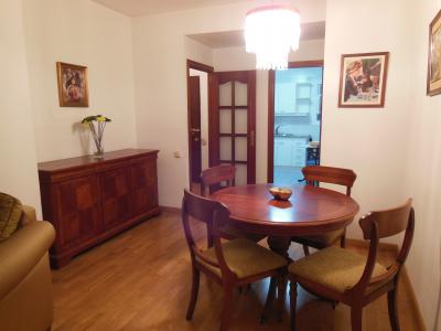 Appartement avec terrasse en location longue durée