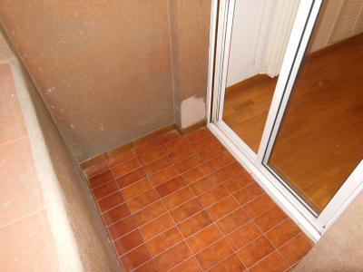 Appartement avec terrasse en location longue durée