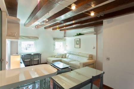 Appartement te huur in Barcelona Comtessa Sobradiel - Palau