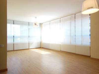 Appartement rénové, lumineux et spacieux en location longue durée