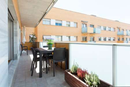 Appartement te huur in Barcelona Rosa Sensat - Torre Mafre