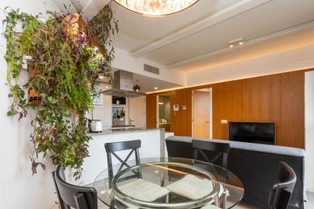 Piso de alquiler en la Ronda Sant Pau frente al Mercado Sant Antoni