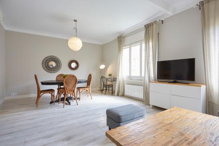 Ampio appartamento in affitto in via Benet I Mateu