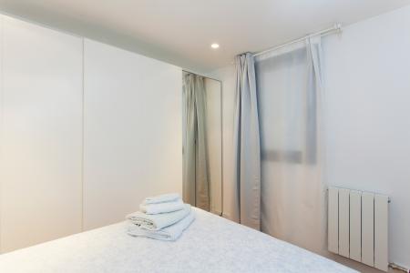 Appartamento con gran balcone in affitto in via Comte Urgell