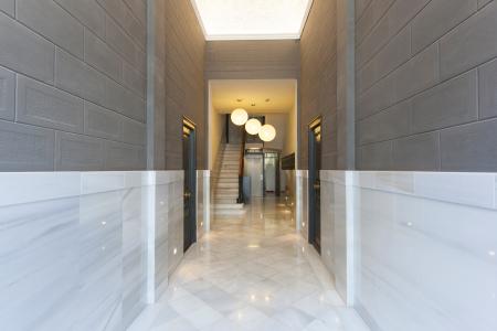 Appartamento con gran balcone in affitto in via Comte Urgell