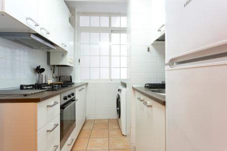 Amplio ático de alquiler en la Avenida Roma - Eixample