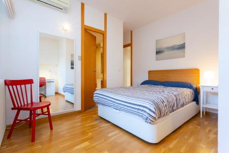 Amplio ático de alquiler en la Avenida Roma - Eixample