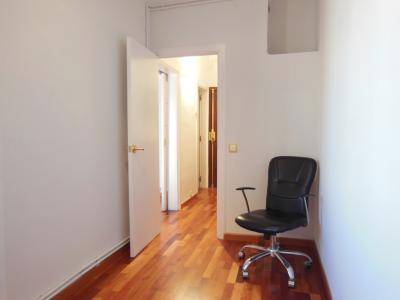 Appartement te huur in Barcelona Bda. De La Glòria - Av. Vallcarca