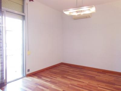 Appartement te huur in Barcelona Bda. De La Glòria - Av. Vallcarca