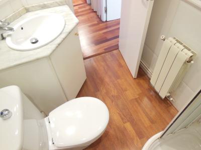 Appartement te huur in Barcelona Bda. De La Glòria - Av. Vallcarca