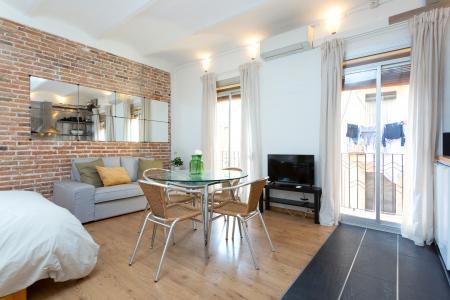 Apartamento-estudio de alquiler en c/ Sevilla-Almirall Aixada