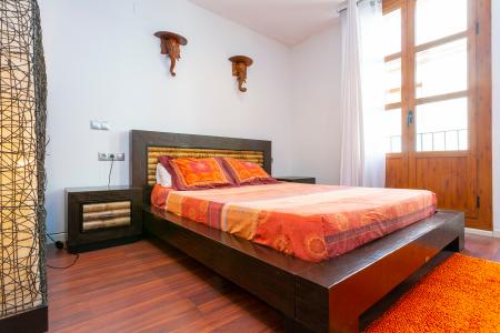 Loft con balcón de alquiler en el barrio Raval