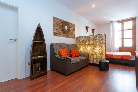 Loft con balcón de alquiler en el barrio Raval