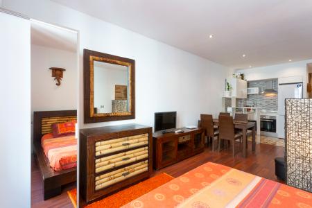 Loft con balcón de alquiler en el barrio Raval