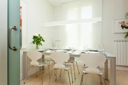 Appartamento in Affitto a breve termine a Barcelona Arago - Pau Claris
