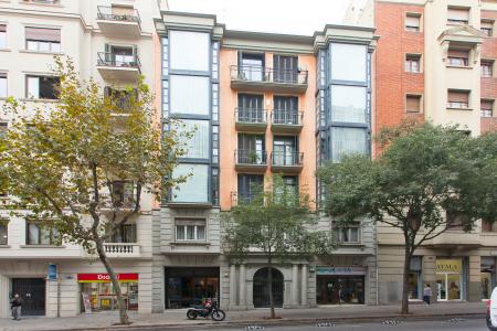 Appartamento in affitto in via Sicilia con Consell de Cent