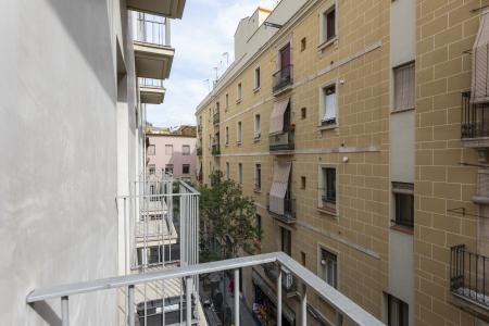 Apartamento moderno e luminoso na rua General Álvarez de Castro
