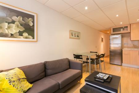 Appartement te huur in Barcelona Entença - Avenida De Roma