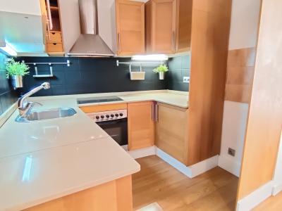Dúplex in Affitto a Barcelona Larrard - Rambla Mercedes (precio Alarma Incluida)