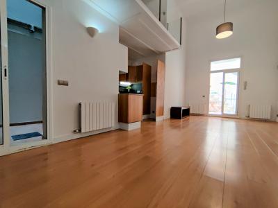 Dúplex in Affitto a Barcelona Larrard - Rambla Mercedes (precio Alarma Incluida)