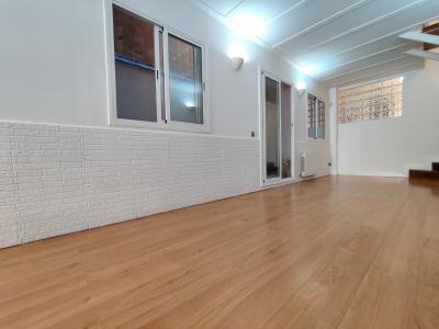 Dúplex in Affitto a Barcelona Larrard - Rambla Mercedes (precio Alarma Incluida)