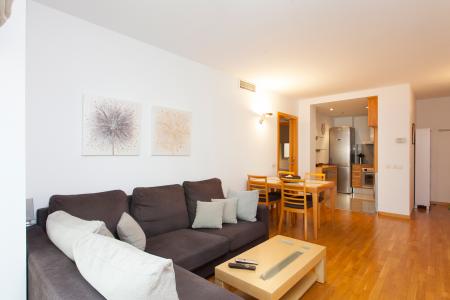 Espacioso apartamento en calle Roselló con Entença