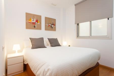 Espacioso apartamento en calle Roselló con Entença