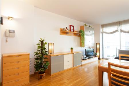 Espacioso apartamento en calle Roselló con Entença