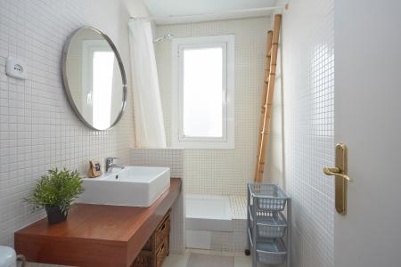 Appartamento con grande e accogliente terrazza