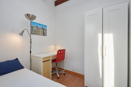 Appartamento con grande e accogliente terrazza