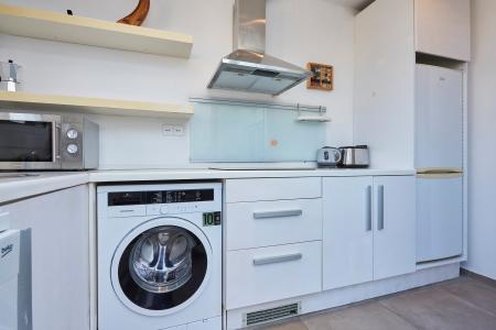 Appartamento con grande e accogliente terrazza