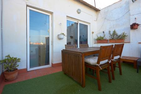 Appartamento con grande e accogliente terrazza
