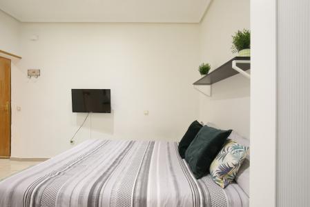 Studio for Rent in Madrid Valverde - Malasaña