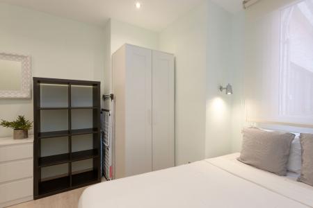 Appartement te huur in Barcelona Torrent De Les Flors - Plaça Rovira