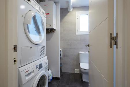 Magnífico piso con 3 dormitorios y balcón en carrer de Provença