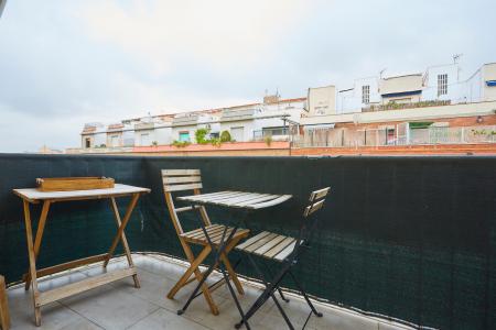 Magnífico piso con 3 dormitorios y balcón en carrer de Provença