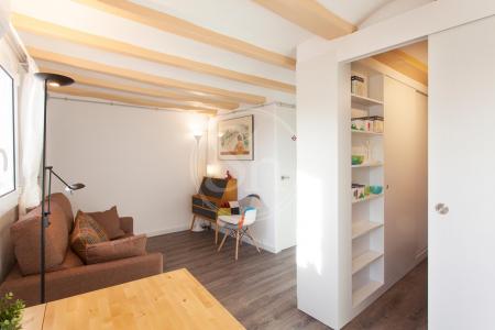 Moderno piso de alquiler en calle Sitges - Plaza Universitat