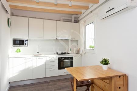 Moderno piso de alquiler en calle Sitges - Plaza Universitat