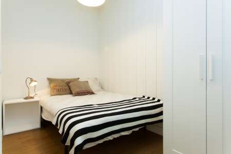 Appartamento con balcone in affitto in via Villarroel