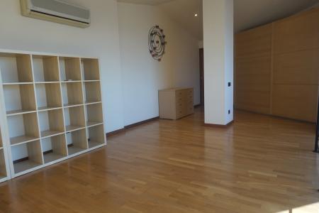 Dúplex te huur in Sant Joan Despí Rb Josep Maria Jujol - Verdaguer