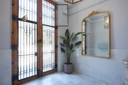 Appartement te huur in Barcelona Girona - Consell De Cent (min 8 Months)