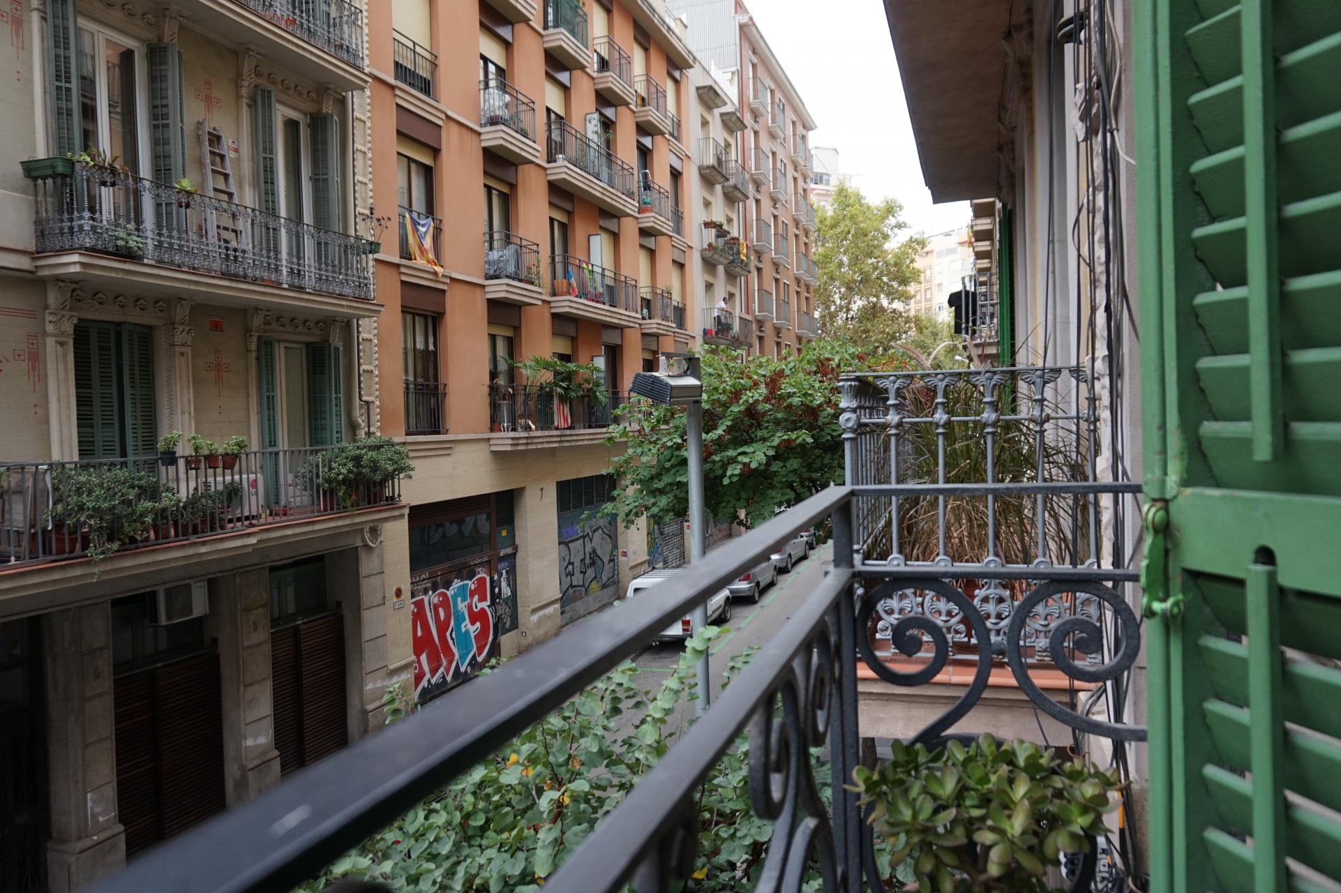 Apartment for Rent Barcelona L'Eixample De Les Flors Ronda Sant Pau