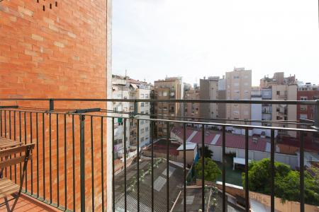 Appartement te huur in Barcelona Calabria - Rossello (min. 6 Months)